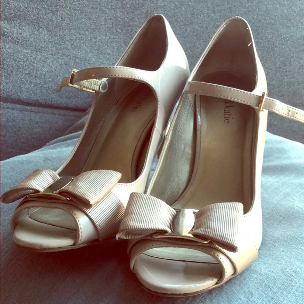 Kelly & Katie Nude Heels